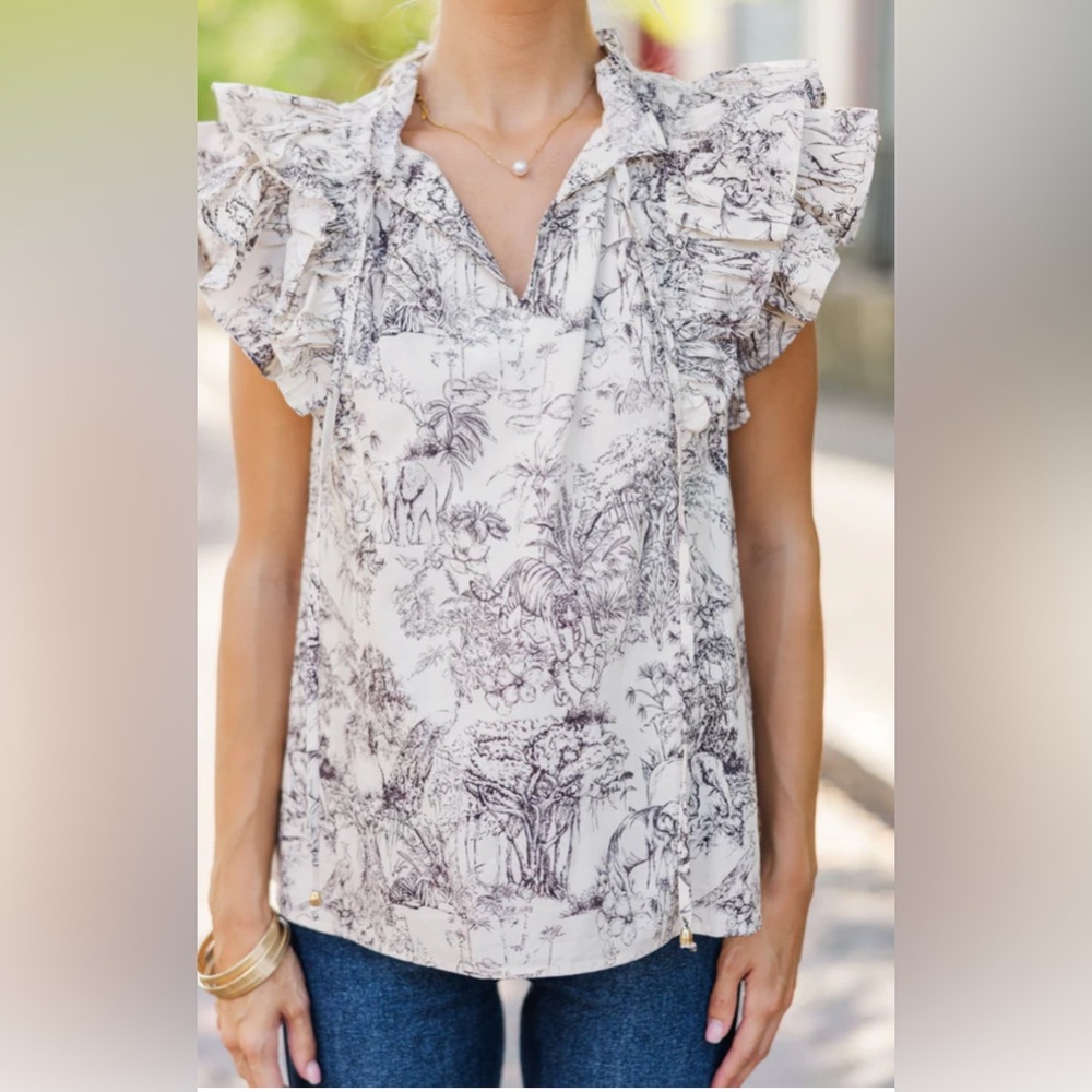 Entro Botanical Ruffle Sleeve Blouse - Cream